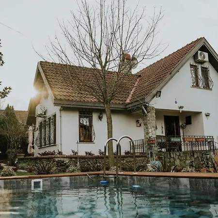 Base Detached With Warm Pool And Fireplace Sapanca