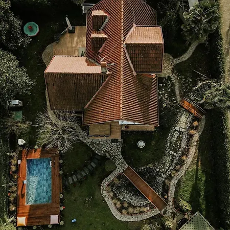 Base Detached With Warm Pool And Fireplace Villa